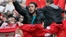 التجربة الجزائرية مستبعدة في تونس وفزاعة الإسلاميين انتهت