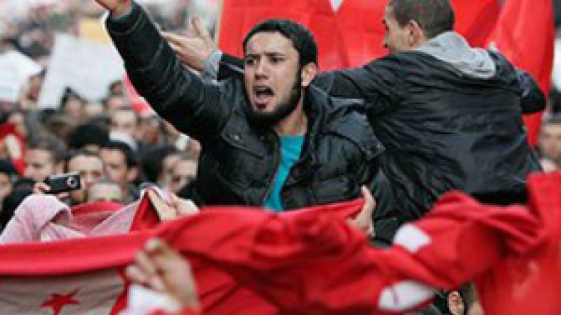 التجربة الجزائرية مستبعدة في تونس وفزاعة الإسلاميين انتهت