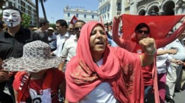 Funérailles de Mohamed Brahmi, explosion devant une gendarmerie près de Tunis