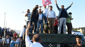 الإرهاب.. الأكراد والعسكر يهددون حكومة رجب أردوغان