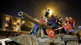 الأتراك يُجهضون انقلاب الجنرالات!