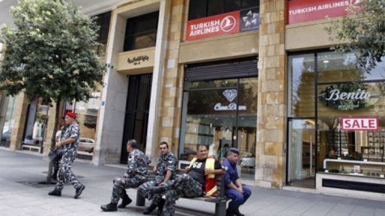 طيار تركي يرفض قيادة طائرة متجهة إلى بيروت احتجاجا على خطف زميليه