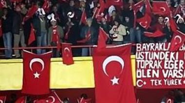 Algerians and Turkish hand in hand to celebrate the victory