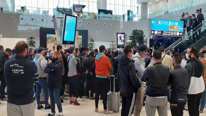 قضية الجزائريين العالقين بمطار إسطنبول.. السفارة التركية بالجزائر توضح