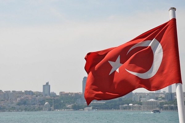 La Turquie va revenir explorer en Méditérannée: La France met en garde