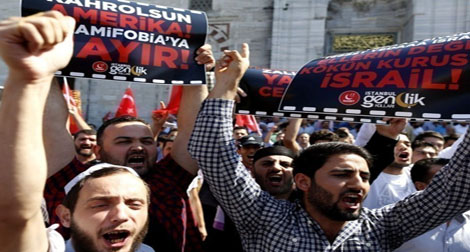 Turquie : des centaines de personnes manifestent à Istanbul contre le film anti-islam
