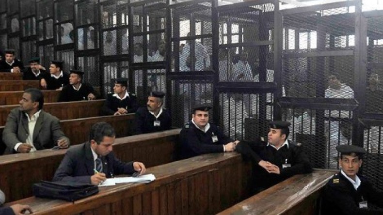 محكمة مصرية تحيل أوراق 529 من الإخوان إلى المفتي
