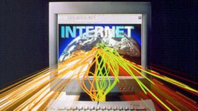 شاب جزائري يفتح قناة تلفزيونية على الانترنت ويطلق عليها اسم النصرة الهادفة