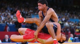 إقصاء المصارع الجزائري بن عيسى