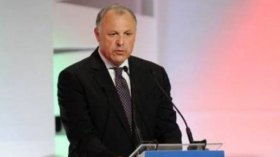 استقالة رئيس اتحاد الكرة المصري وتنحية مدرب المنتخب