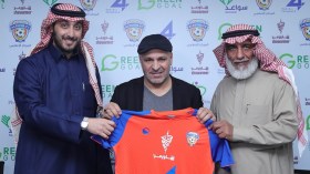 رسميا.. زكري مدربا لِنادي الفيحاء السعودي