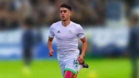 “خاسف” بين حلم البقاء في بوردو ومقاضاة مدير أعماله