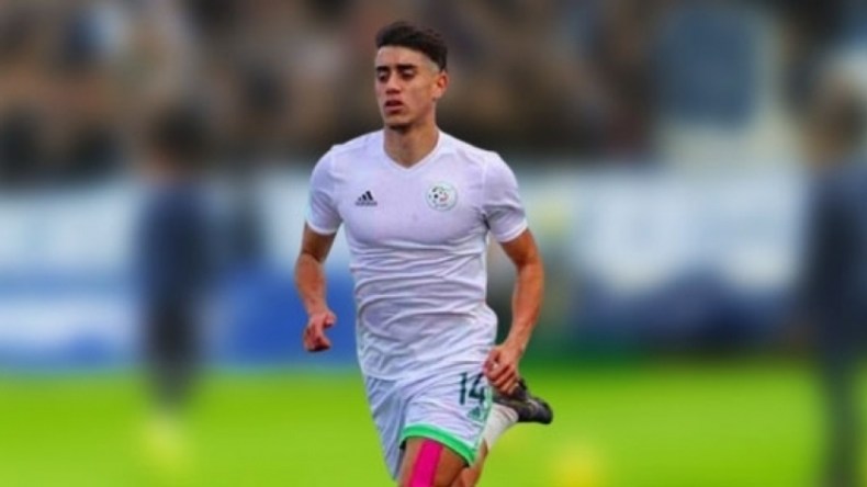 “خاسف” بين حلم البقاء في بوردو ومقاضاة مدير أعماله