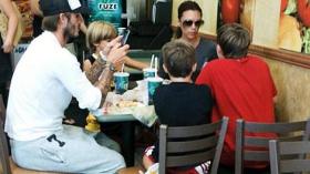 تكوين الأسرة وتربية الأبناء كما تنص عليه شريعة “بيكهام- فيكتوريا”!؟