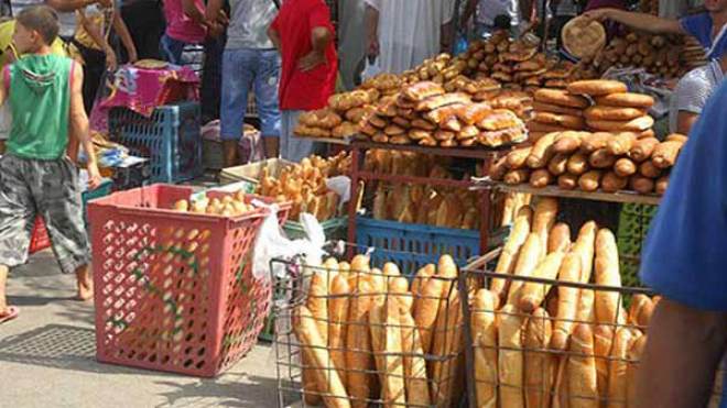 حملة لوقف ظاهرة بيع الخبز والحليب على الأرصفة بالبليدة