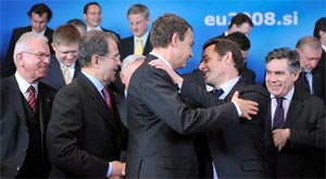 Méditerranée : l'UE entérine le nouveau projet Nicolas Sarkozy a exposé hier son nouveau projet d'union, qui a reçu l'approbation de Bruxelles.
