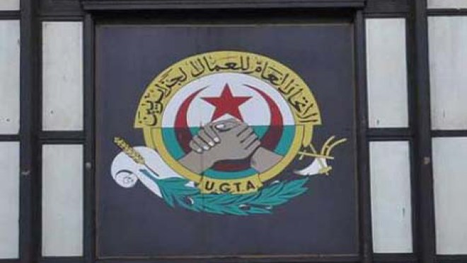 متقاعدون يقودون العمال بالمركزية النقابية