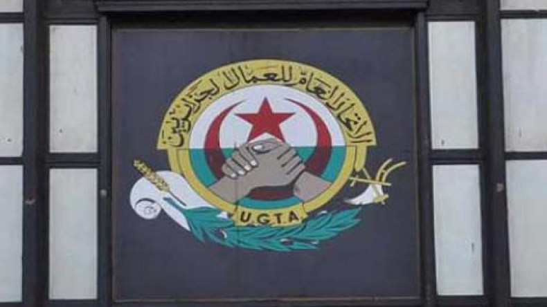 متقاعدون يقودون العمال بالمركزية النقابية
