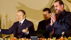 بوتفليقة يدعو إلى تدارك النقائص في التشاور لتفادي الاحتجاجات الاجتماعية