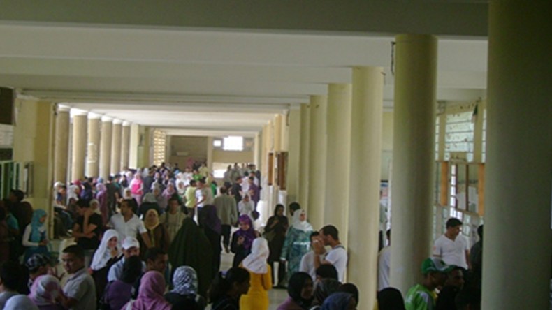 العبث بالمدارس العليا للأساتذة