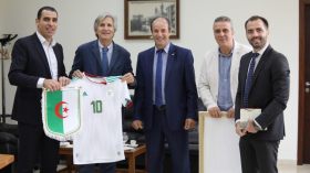 نحو تنظيم مباراة ودّية لـ “الخضر” مع الأرجنتين