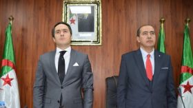 وزير الرياضة يردّ على مرسلي