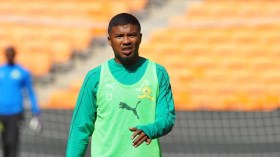 مُنافس “سوسطارة” يُعاتب أحد لاعبيه على “الزواج”!