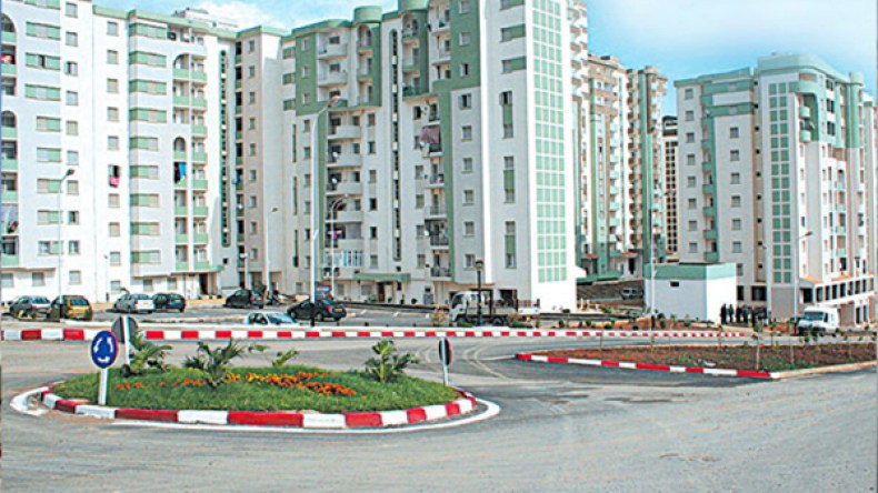 أصحاب عمارات “A” لمكتتبي “عدل 1” بسيدي عبد الله يحتجون