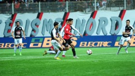 الفاف تُجبر الأندية على خوض مقابلتَين في الأسبوع