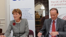 سياسيون‭ ‬ورؤساء‭ ‬مؤسسات‭ ‬ورجال‭ ‬أعمال‭ ‬جزائريون‭ ‬في‭ ‬البرلمان‭ ‬البريطاني‭ ‬يوم‭ ‬21‭ ‬جوان