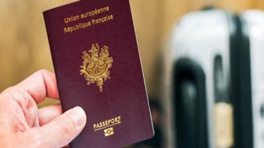 Paris: Un Algérien sans-papiers régularisé après un «acte héroïque»