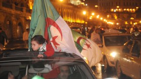 الأنصار يلهبون شوارع العاصمة ..معاك يا “الخضرة” ديري حالة