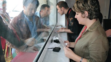 Ministerâ€™s son swindles thousands of Algerians promising them Schengen visas