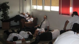 معتمرون‭ ‬عادوا‭ ‬إلى‭ ‬بيوتهم‭ ‬ومسافرون‭ ‬محتجزون‭ ‬في‭ ‬المطار