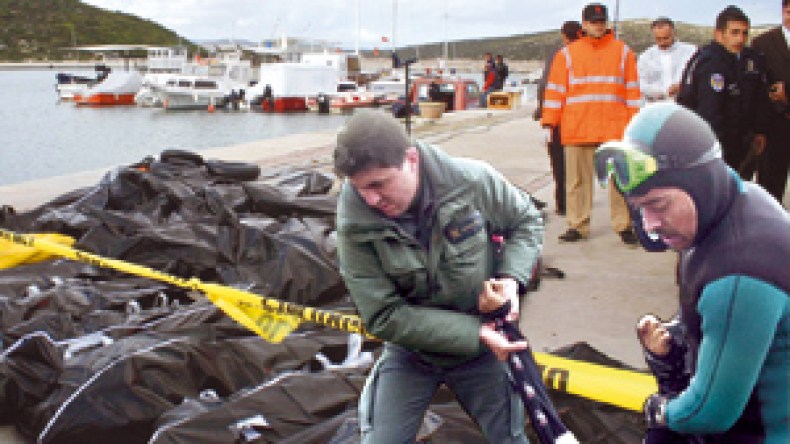 الجزائر تتخلى عن أبنائها في الخارج