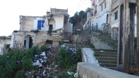 عائلات تعيش وسط المستنقعات!