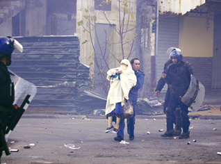 Government's decision to rescind taxes on sugar and cooking oil under the sway of market monopoly