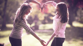 صور مميزة للصديقات تخلد أجمل الذكريات