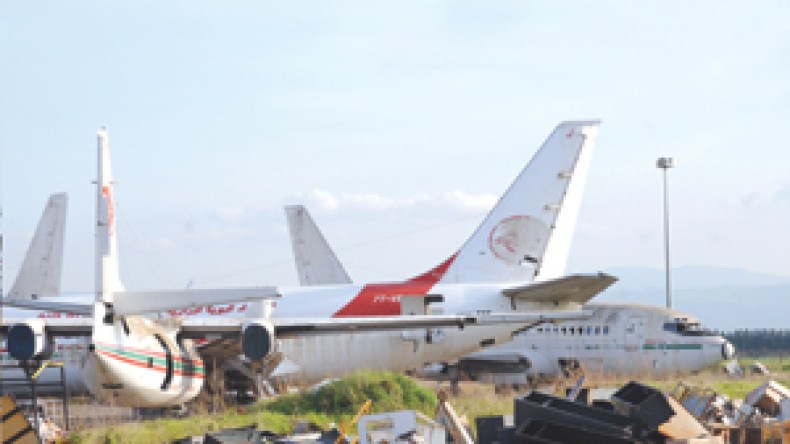 تجهيزات بقيمة 100 مليون دولار مهملة في ” مزابل” الجوية الجزائرية