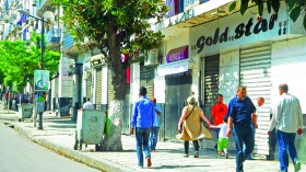 أزمة تموين تبدد فرحة العيد