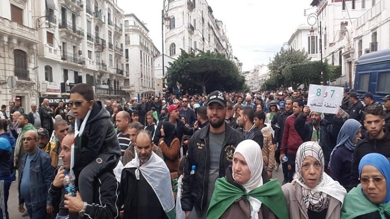 حراك الجزائريين يدخل أسبوعه الـ40