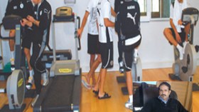 ‮ندعم الجزائر دون مقابل و نجند أشهر الأطباء لخدمة الخضر