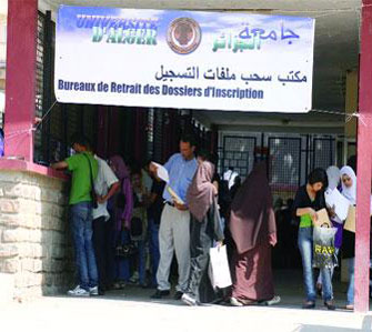 Bac 2011 : hausse des moyennes exigées pour s'inscrire en médecine et pharmacie