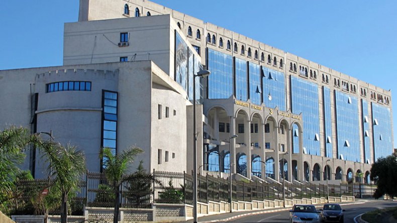 تسجيلات الماستر لأول مرة دون وثائق في جامعة الجزائر 3