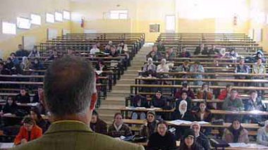 Le changement de la langue d’enseignement serait la cause de l’échec universitaire