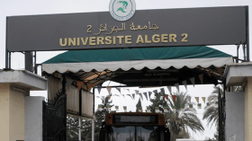 طلبة اللغات يشتكون تأخر انطلاق الدروس ونقص المراحيض