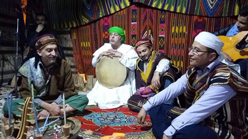 تونسيون يشاركون الجزائريين في إحياء يناير ببلدية العطف