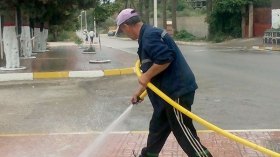 “حكيم سعيدي”.. مواطن بسيط بحجم جمعية خيرية