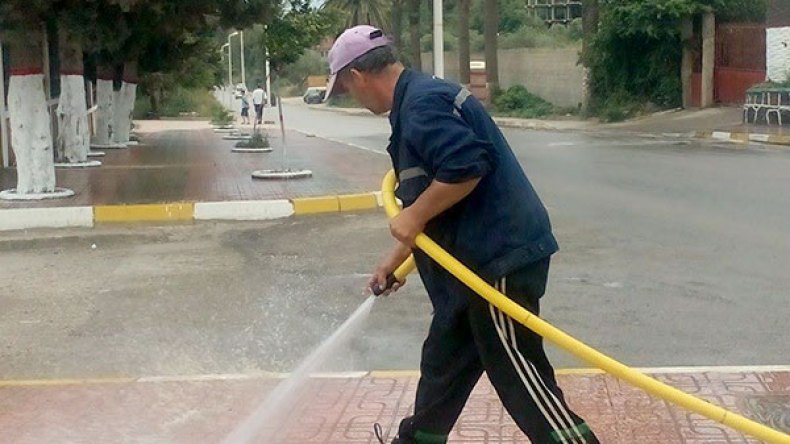 “حكيم سعيدي”.. مواطن بسيط بحجم جمعية خيرية