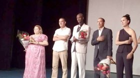 مهرجان وهران يكرم فرقة “ثلاثي الأمجاد”